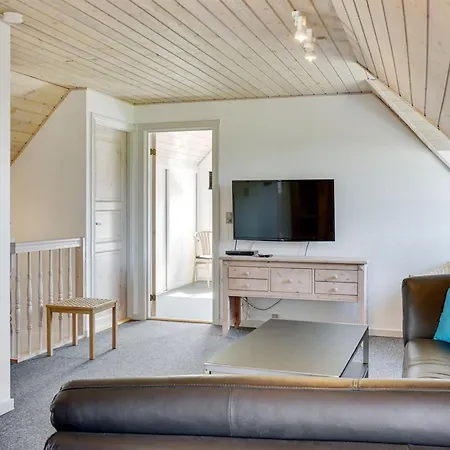 Stefan - 500m From The Sea By Interhome