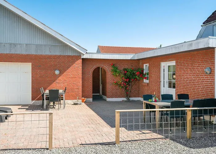 Prázdninový dům Stefan - 500m From The Sea By Interhome *