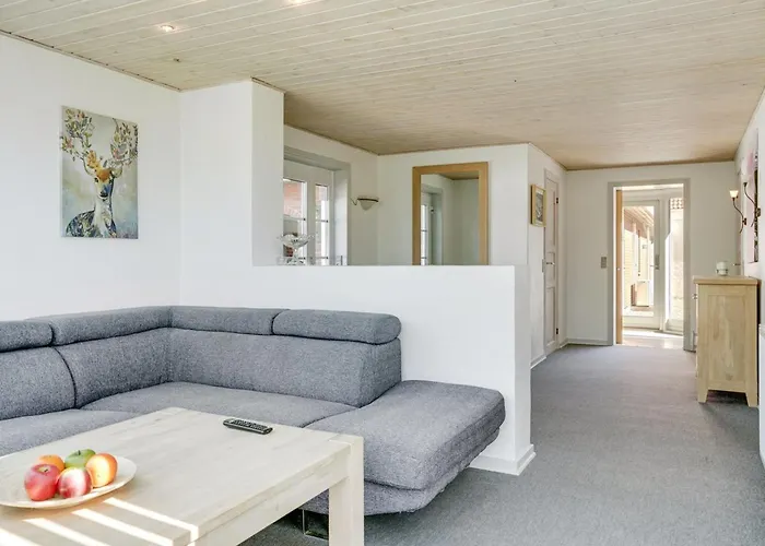 Stefan - 500m From The Sea By Interhome *